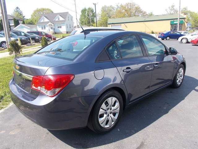 2013 Chevrolet Cruze LS Auto 4dr Sedan W/1sb